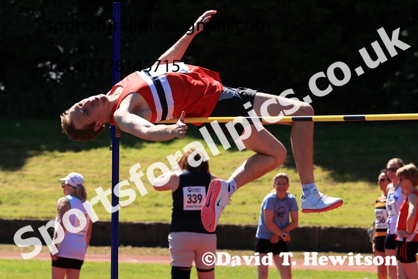 Mens high jump, 2024 NE Masters Track and Field Champs., Monkton Stadium, Jarrow.  Photo: David T. Hewitson/Sports for All Pics